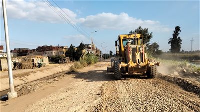 مديرية طرق البحيرة تتابع أعمال تطوير جسر فرهاش بكوم حمادة