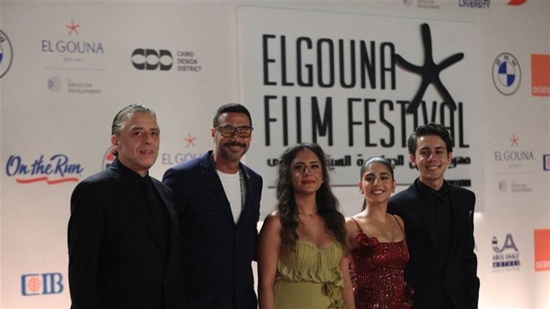 ابطال فيلم ولنا في