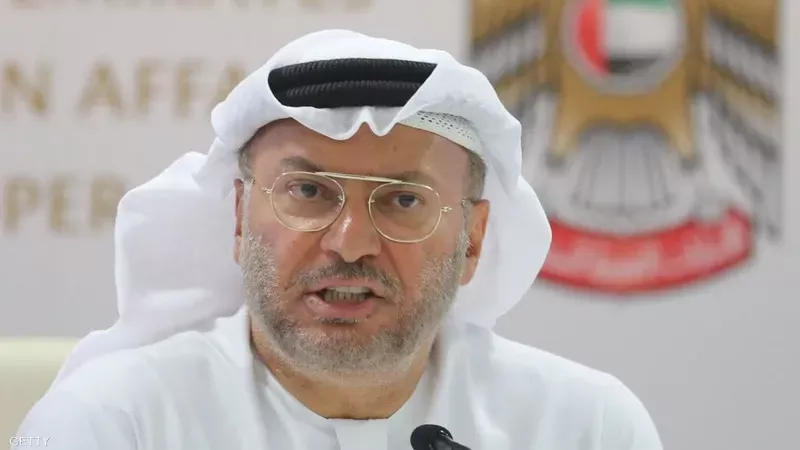 أنور قرقاش 