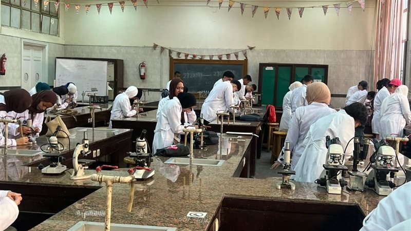 تدريب طلاب جامعة