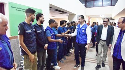 نائب وزير الصحة يتفقد ميناء رفح البري لضمان جاهزية الخدمات الطبية والطوارئ