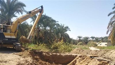 إنشاء كوبري مشاة جديد بالباويطي بالواحات البحرية ورفع كفاءة مصرف بئر أبو ختال