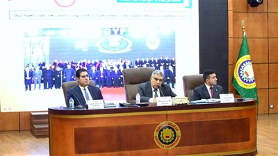 مناقشة 12 ملفا في المجلس التنفيذي بمحافظة الدقهلية 