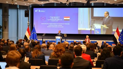 السيسي يدعو المستثمرين الأوروبيين لزيارة مصر ودعم نقل التكنولوجيا وتوطين الصناعة المشتركة