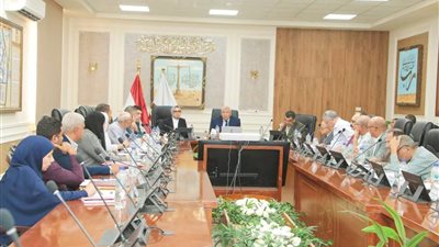 5 قرارات خلال اجتماع صندوق استصلاح الأراضي بالوادي الجديد