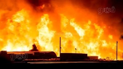 أعمدة الدخان غطت سماء المنطقة، حريق هائل بمخزن أخشاب قرب المعهد العالي للعلوم الإدارية بالشرقية (فيديو)