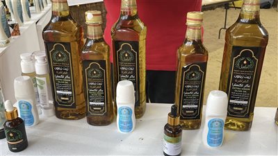 من الشامبو العلاجي إلى الصابون الطبيعي، أبرز منتجات معرض زهور الخريف 2025 (فيديو صور)
