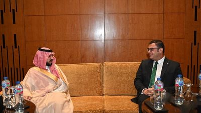 وزير الإسكان يبحث مع وفد وزارة شئون البلديات السعودية التعاون المشترك 