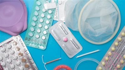 هل حبوب منع الحمل تسبب السرطان؟ استشارى أمراض نسا يجيب 