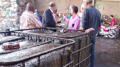 ضبط 10 أطنان زيوت هالكة يعاد تدويرها داخل مخزن بطنطا