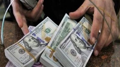 تأثير تحويلات المصريين بالخارج على سعر الدولار، ومتى يصل إلى 45 جنيها؟