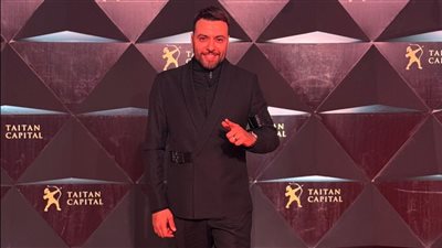  الملحن مدين يشيد بحفل جرامي هاوس بأهرامات الجيزة