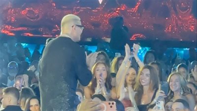 عمرو دياب يشعل حفله في الجونة بـ