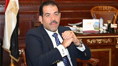 الأمين العام الجديد لمجلس الشيوخ يلتقي العاملين بالأمانة العامة