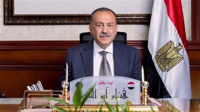  ضبط محطتي وقود لبيعهما 19 طن سولار وبنزين مدعم في أسيوط 