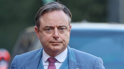 رئيس وزراء بلجيكا يحذر أوروبا من المساس بأصول روسيا المجمدة