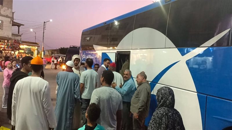 توافد الزائرين للاحتفال