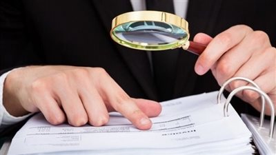 ضبط شاب زعم قدرته على استخراج موافقات لإقامة الأجانب بأسيوط 