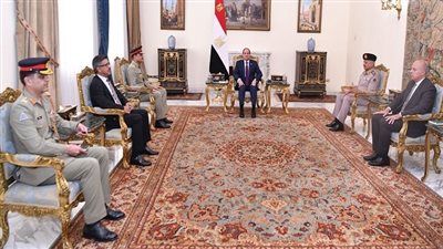  السيسي يستقبل رئيس أركان القوات البرية الباكستانية ويؤكد الحرص على تعزيز التعاون في مختلف المجالات