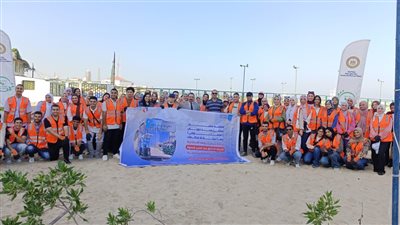 بمشاركة 150 متطوعا، تنظيف شاطئ “أبطال التحدي” المجاني بالإسكندرية 