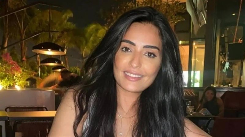 الفنانة إنجي عبد