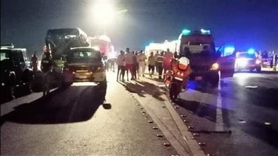 ننشر أسماء مصابي حادث تصادم 11 سيارة وأتوبيس بطريق السويس الصحراوي