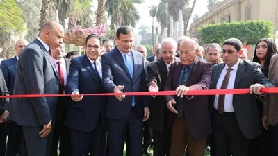 علاء فاروق ورئيس جامعة القاهرة يفتتحان معرض كلية الزراعة للبساتين في نسخته الأولى