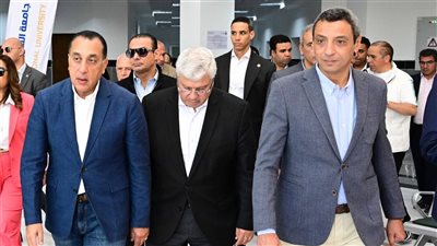 خلال جولته بالمحافظة: مدبولي يستعرض الموقف التنفيذي لأبرز المشروعات والمبادرات بالسويس
