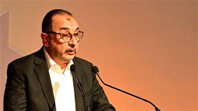 وزير قطاع الأعمال يشهد توقيع اتفاق لعقود تطوير قرية مجاويش بالغردقة 