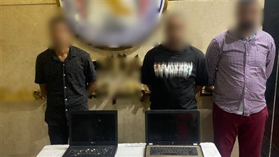 ضبط تشكيل عصابي متخصص في سرقة خطوط الهواتف المميزة باستخدام بطاقات مزورة