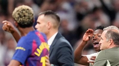 نجم إسبانيا السابق منتقدًا فينيسيوس: لم يعد طفلًا ومسيرة يامال في خطر