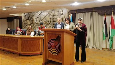 إيمان عوف: اليوم الوطني للمرأة الفلسطينية تذكير بتاريخ طويل من النضال والصمود 