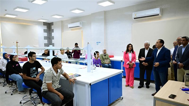 رئيس الوزراء يتفقد