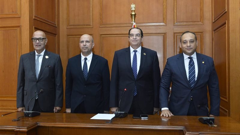 لجنة الإسكان
