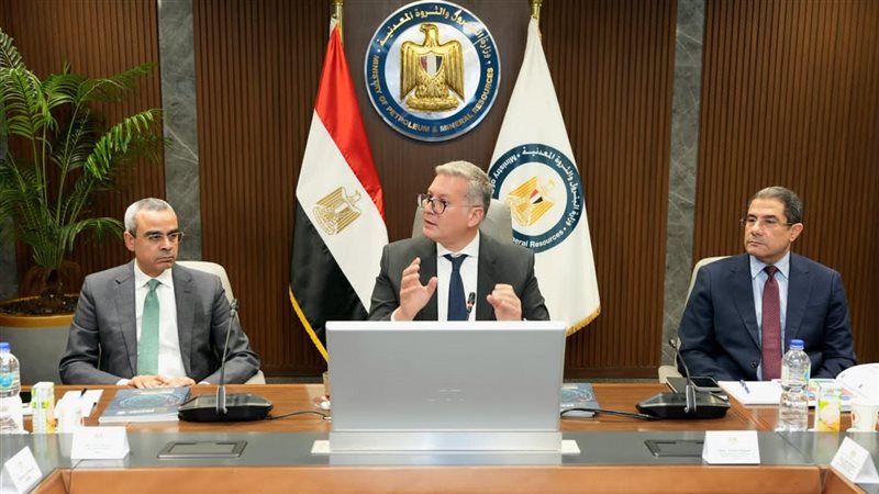 وزير البترول يرأس