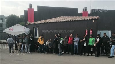 إضراب ووقفة احتجاجية  لـ عمال الأهلي  داخل فرعي التجمع والشيخ زايد