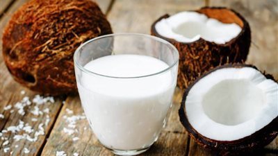 طريقة عمل حليب جوز الهند فى البيت بأقل التكاليف 