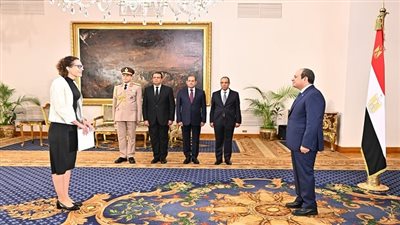 السيسي لـ23 سفيرًا جديدًا: حريصون على تعزيز أواصر التعاون في شتى المجالات (فيديو)