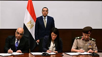 مدبولي يشهد توقيع بروتوكول تجهيزات البنية الفنية بمدينة العدالة الذكية بالعاصمة الإدارية