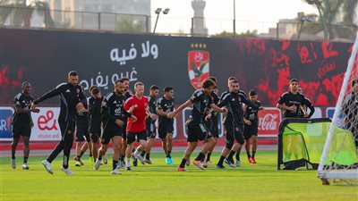 الأهلي يستأنف تدريباته استعدادا لمواجهة بتروجيت في الدوري الممتاز (صور)