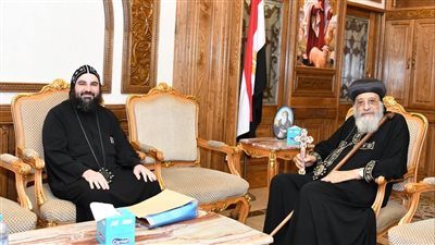 البابا تواضروس يتلقى تقريرا عن الخدمة في كنائس قبرص