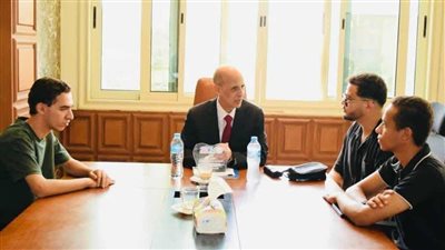 رفعت فياض يكشف المستور: «الجامعات الأهلية» تنصف طلاب بنى سويف الأهلية وتقر بسلامة موقفهم.. تحقيق صحفي يكشف الحقيقة وراء أزمة الطلاب الأربعة.. والمجلس الأعلى ينهى عامين من الجدل الإداري