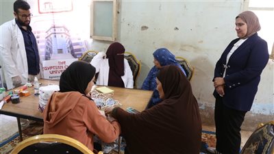 جامعتا الفيوم ومصر الصينية تنظمان قافلة تنموية شاملة لأهالي قرية العجميين