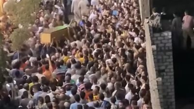 لحظة تشييع جثامين ضحايا حادث اللبيني (فيديو وصور) 