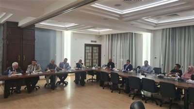 شعبة الحلويات بالإسكندرية تعقد اجتماعًا لتعزيز الرقابة على الأسواق واستقرار الأسعار