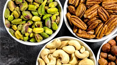  ماذا يحدث لجسمك عند تناول المكسرات يوميا؟