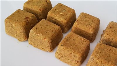 طريقة عمل مكعبات مرقة الدجاج في البيت