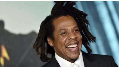 جاي زي يعلق لأول مرة على اختيار باد باني لإحياء حفل Super Bowl (فيديو)