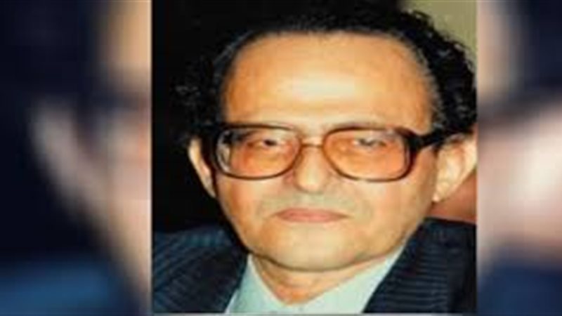 الكاتب الصحفى صلاح