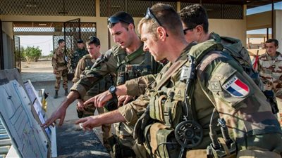 فرنسا ترسل 2000 جندي إلى أوكرانيا لهذا السبب 